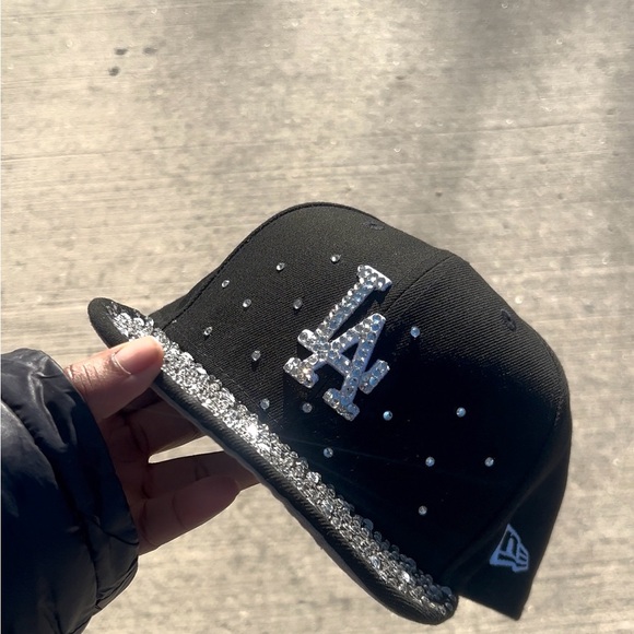 Custom Rhinestones Snapback - Picture 3 of 4